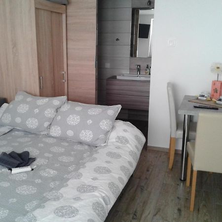 Roza Wiatrow Dom Wypoczynkowy Kołobrzeg Esterno foto