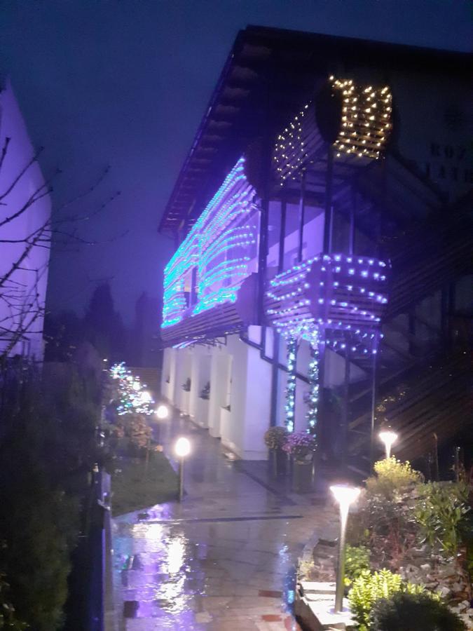 Roza Wiatrow Dom Wypoczynkowy Kołobrzeg Esterno foto